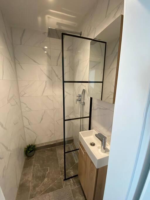 Nisay Home - 3 Room Apartment - A1 Ludwigsburg Buitenkant foto